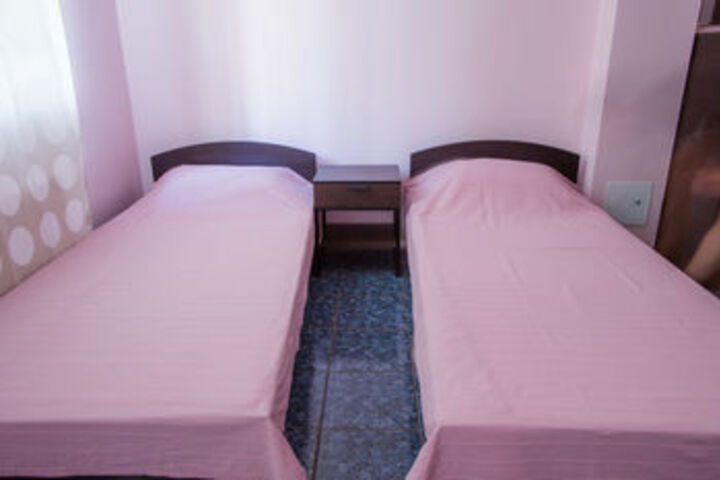 Room 43 of 80