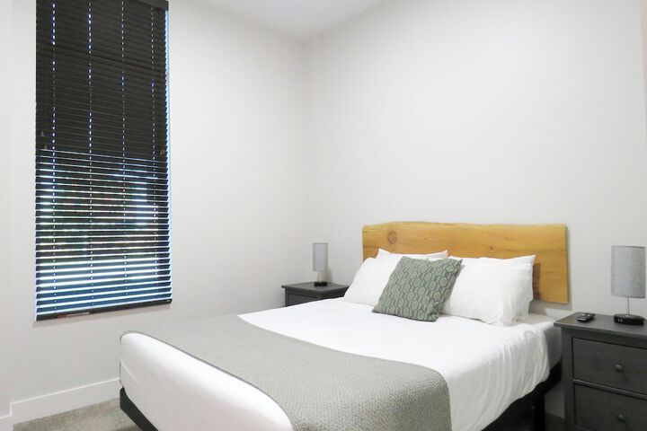 Room 10 of 23