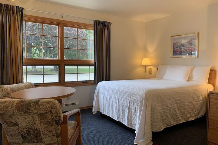 Room 5 of 14