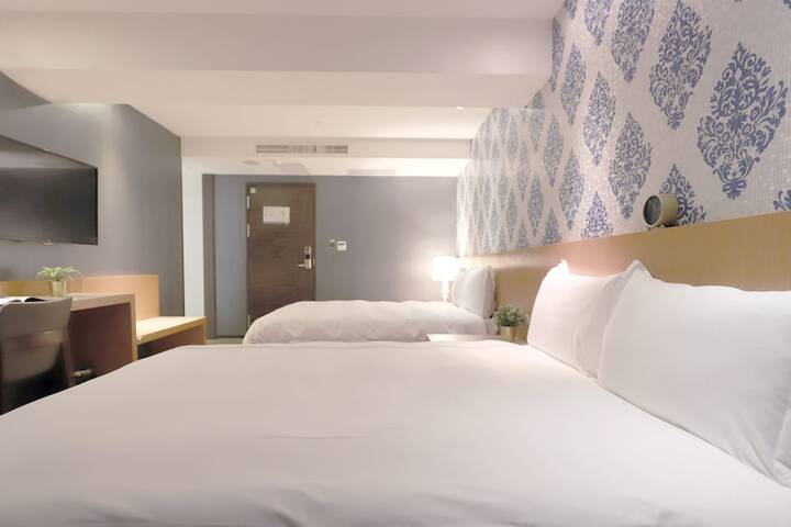 Room 16 of 47