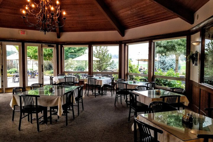 Dining 82 of 149
