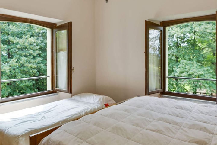 Room 4 of 38