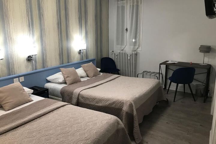 Room 7 of 49