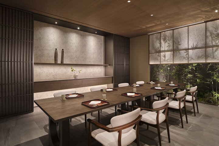 Dining 106 of 147