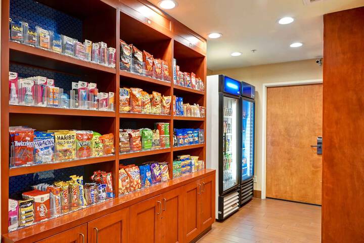 Snack bar