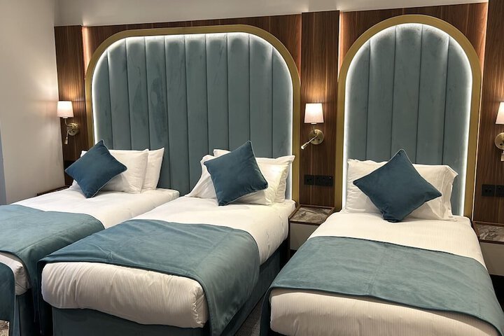 Room 42 of 48