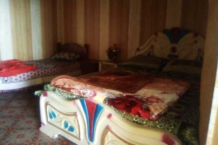 Room 9 of 17