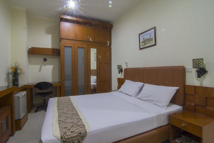 Room 7 of 19