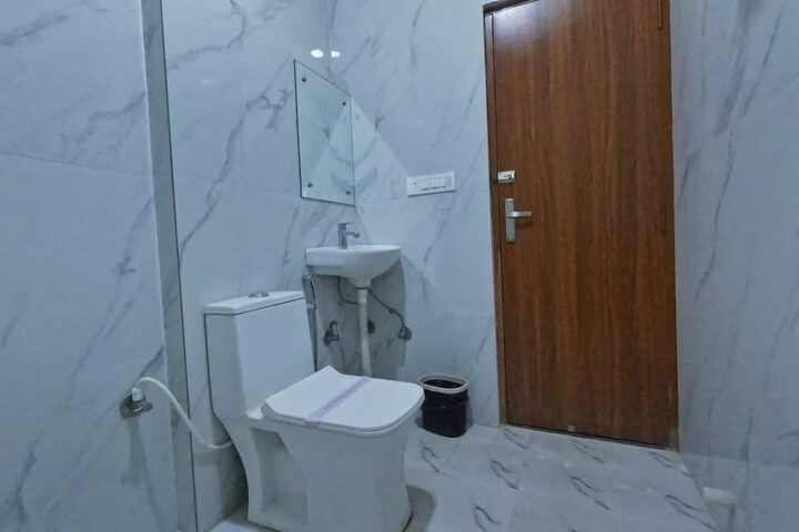 Room 40 of 48