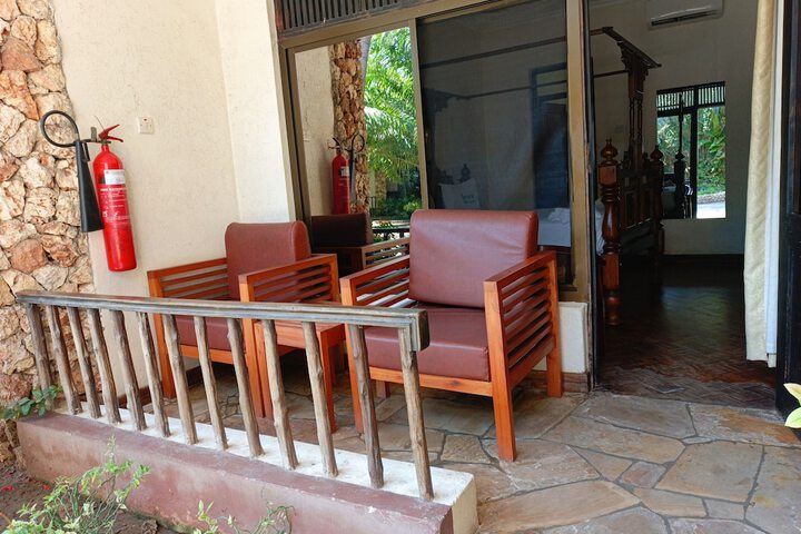 Hotel Exterior 117 of 146