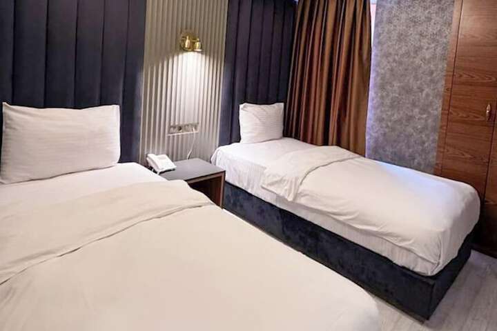 Room 19 of 40