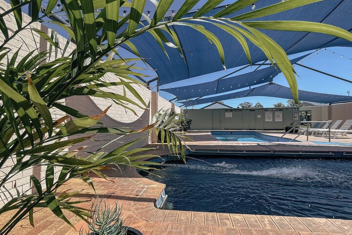 Pool 48 of 64
