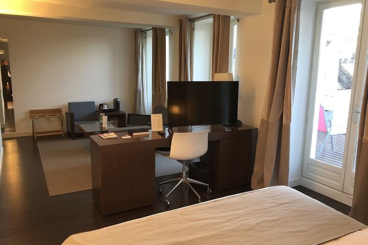 Room 19 of 49