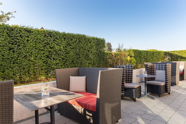 Sundeck 41 of 42