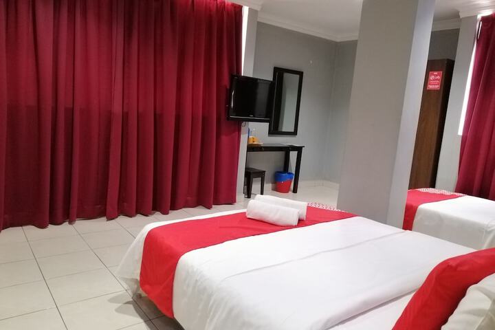Room 13 of 29