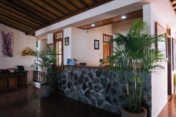 Hotel Interior 2 of 29
