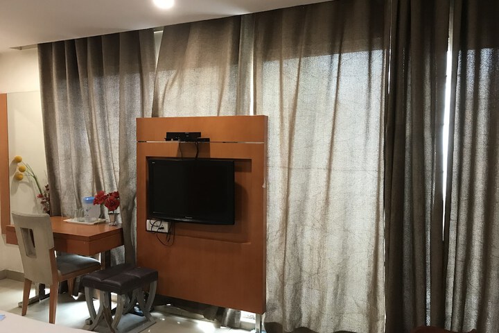 Room 14 of 25