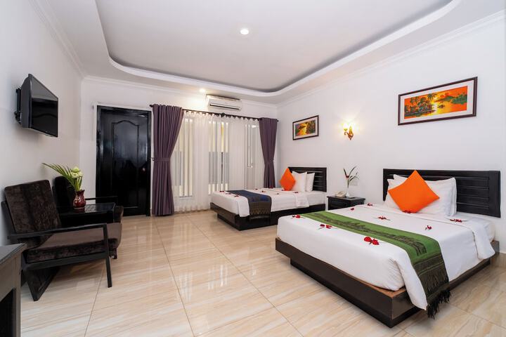 Room 33 of 65