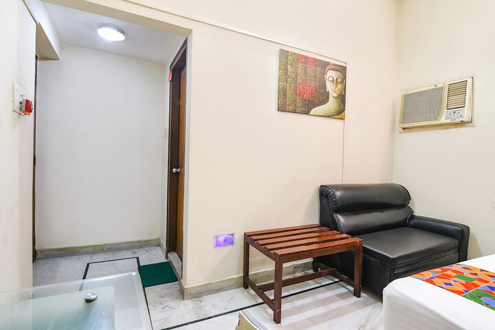 Room 12 of 33