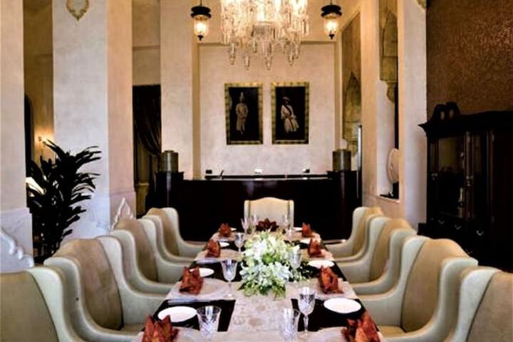 Dining 75 of 136