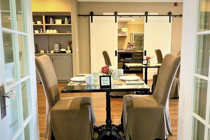 Breakfast/Coffee Service 92 of 161