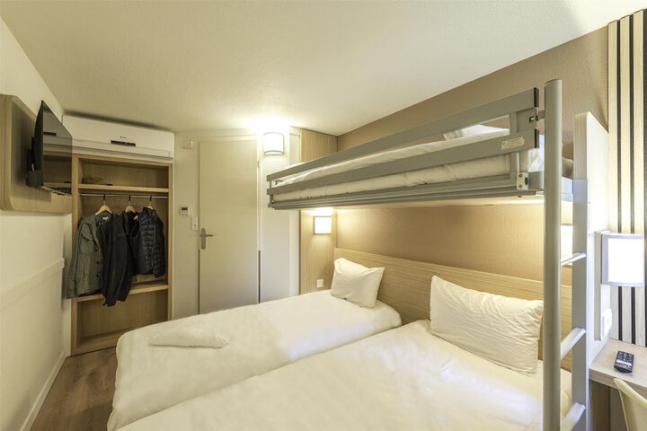 Room 5 of 36