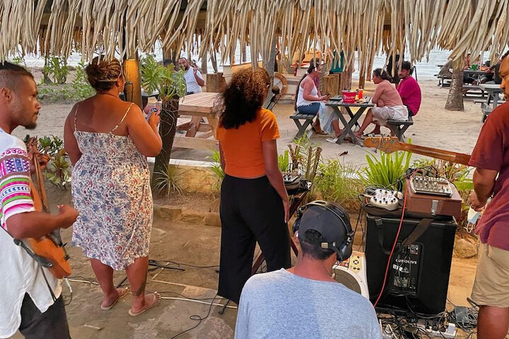 Lounge 79 of 112