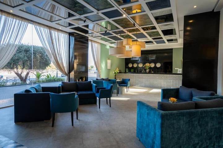 Concierge desk