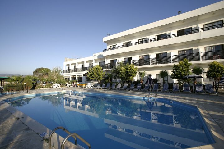 Pool Hotel
