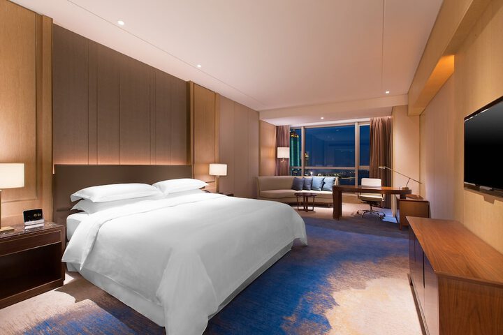 Room 15 of 53