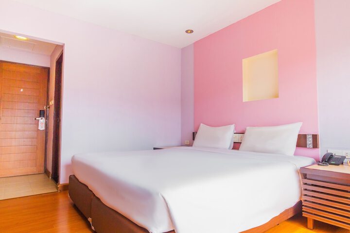Room 26 of 65