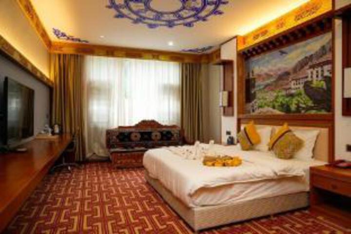 Room 7 of 8