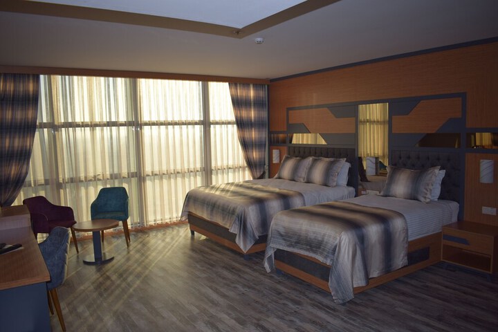 Room 11 of 26