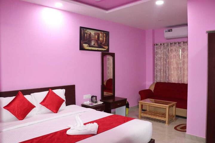 Room 8 of 14