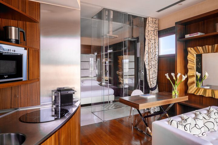 Private kitchenette