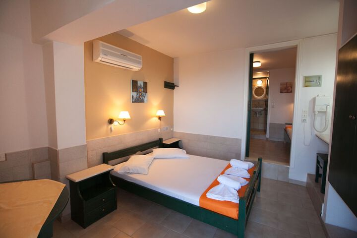 Room 12 of 60