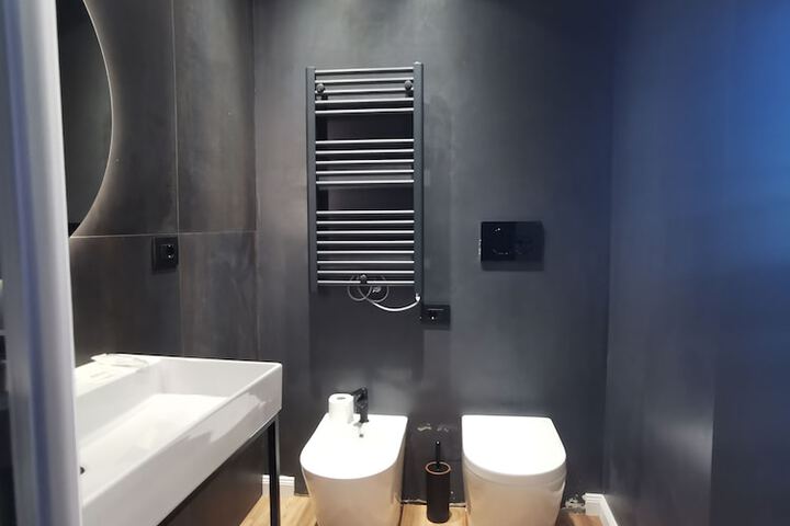 Room 3 of 54