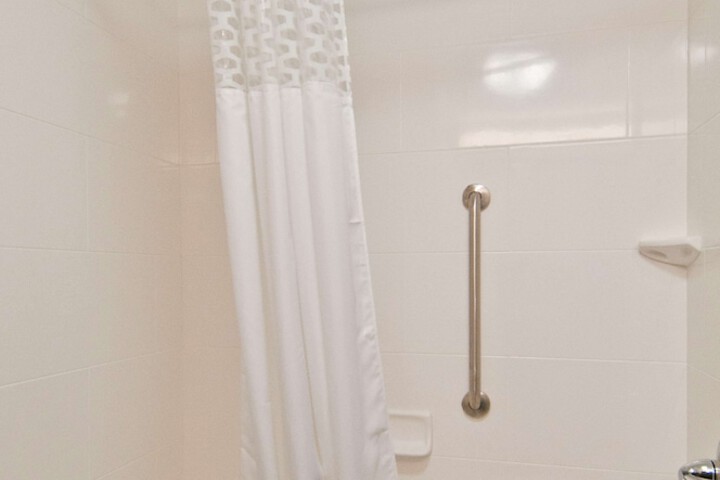 1 King Mobility Hearing Accessible with Tub (11 of 11)