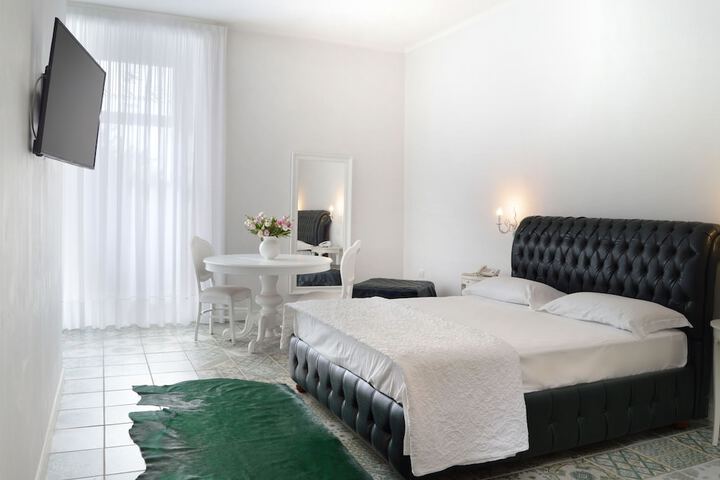 Room 20 of 79