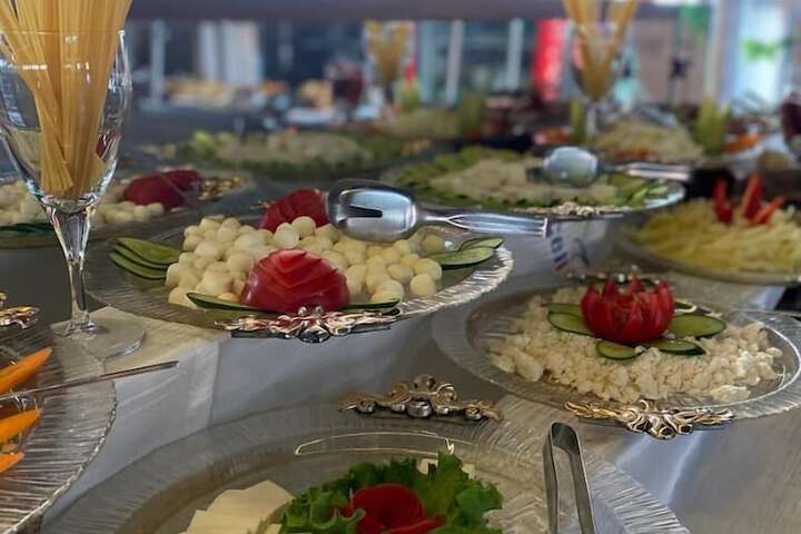 Dining 44 of 64
