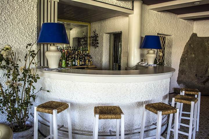 Lounge 58 of 91