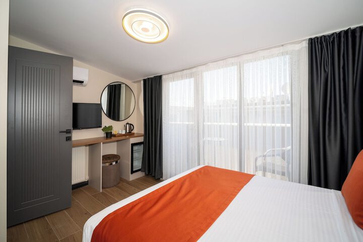 Room 14 of 60
