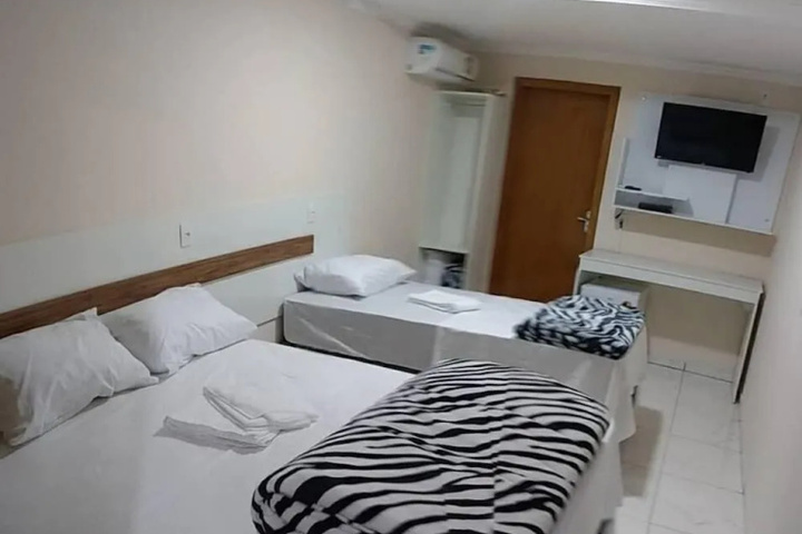Room 3 of 6