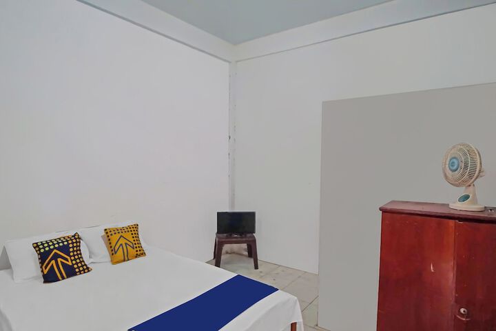 Room 9 of 22
