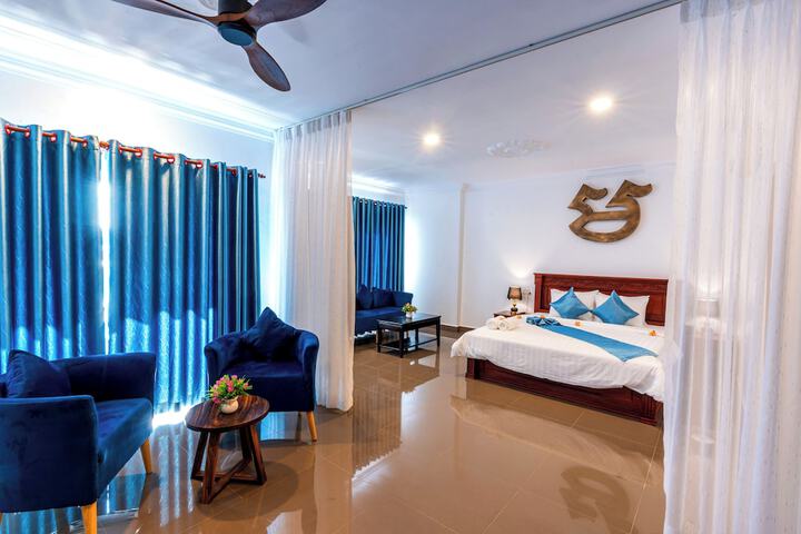 Room 21 of 53