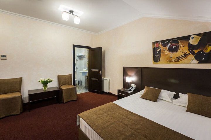 Room 56 of 85