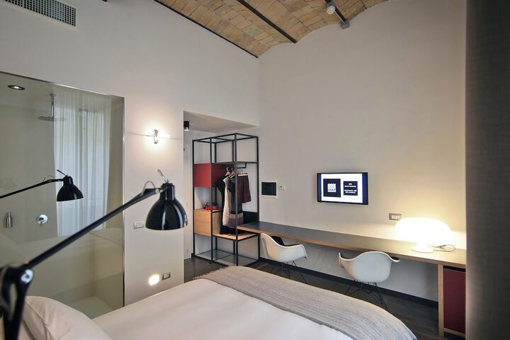Room 71 of 129