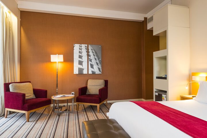 Room 16 of 144