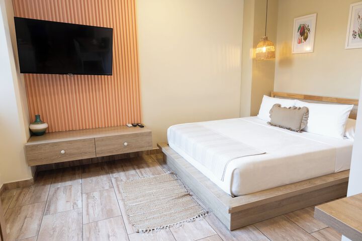 Room 72 of 119