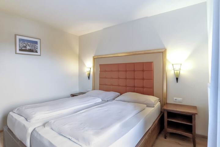 Room 36 of 184